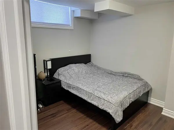 35 Kavanagh AVE S #Bsmt, East Gwillimbury, ON L9N 0P6