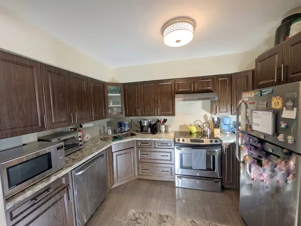 80 Quebec AVE #607, Toronto W02, ON M6P 4B7