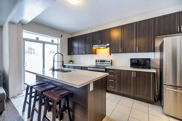 13 Highlands BLVD, Cavan Monaghan, ON L0A 1G0