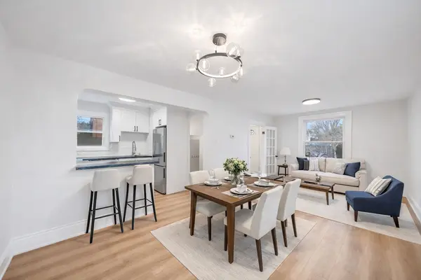 73 Peter ST, Hamilton, ON L8R 1T4