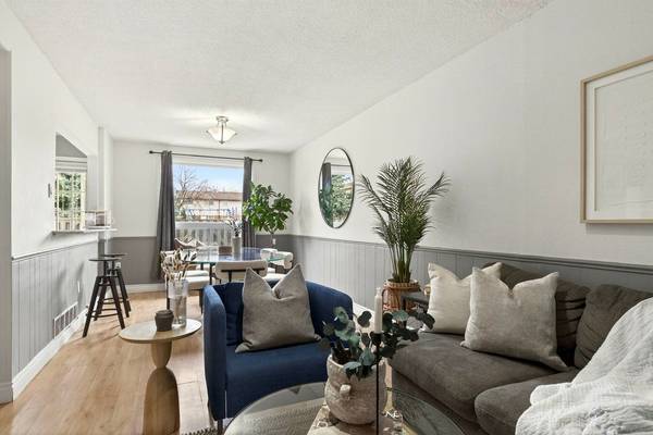 1350 Limeridge RD E #4, Hamilton, ON L8W 1L6