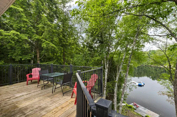 30 Sparrow RD, Seguin, ON P0C 1J0