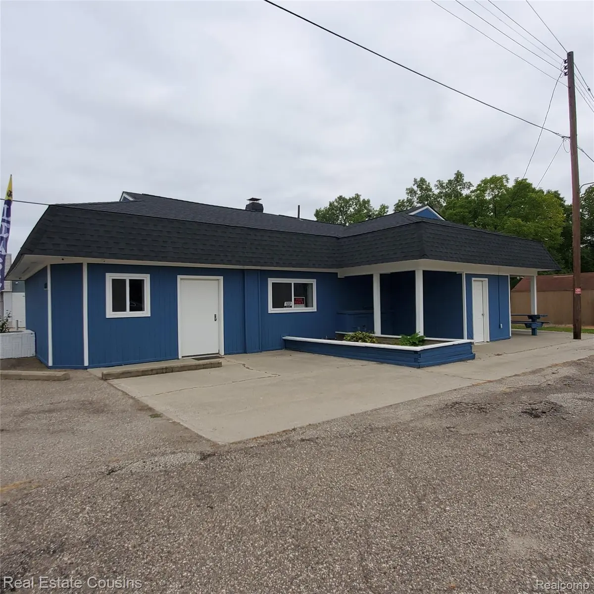 4235 Fenton RD S, Burton, MI 48529