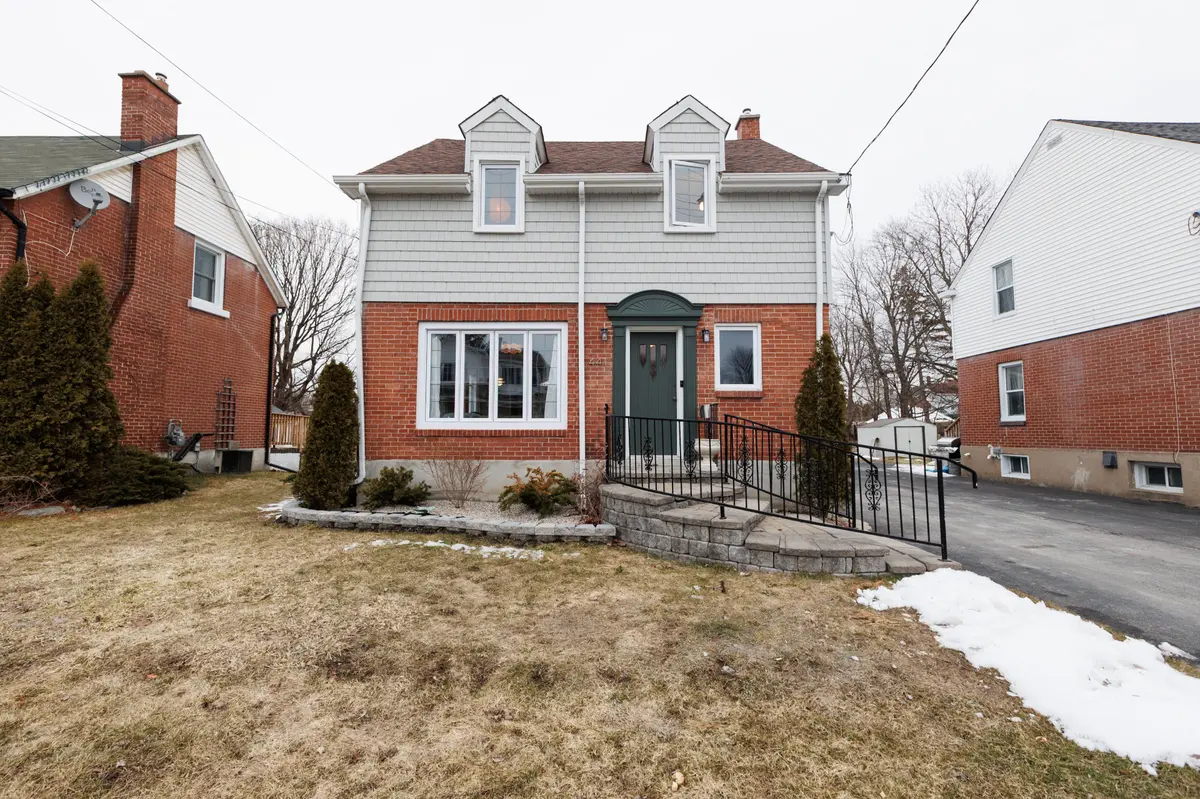 441 York ST, Cornwall, ON K6J 3Z6