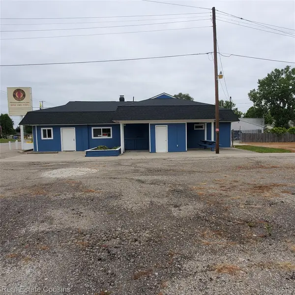 4235 Fenton RD S, Burton, MI 48529