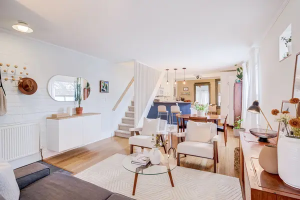 37 Kingston RD, Toronto E02, ON M4L 1S5