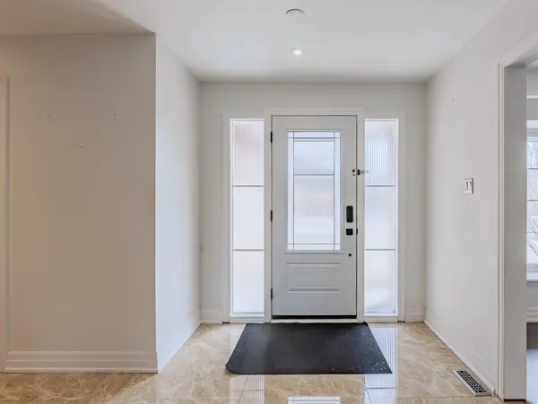 98 Golf Links DR, Aurora, ON L4G 3V3