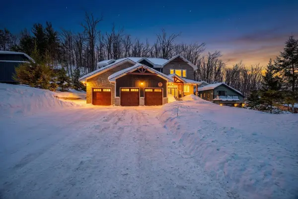 17 Pine Ridge TRL, Oro-medonte, ON L4M 4Y8