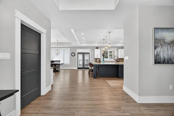 17 Pine Ridge TRL, Oro-medonte, ON L4M 4Y8