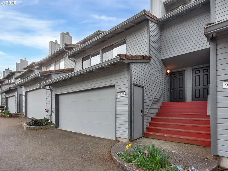 6228 MERIDIAN CIR #7, West Linn, OR 97068