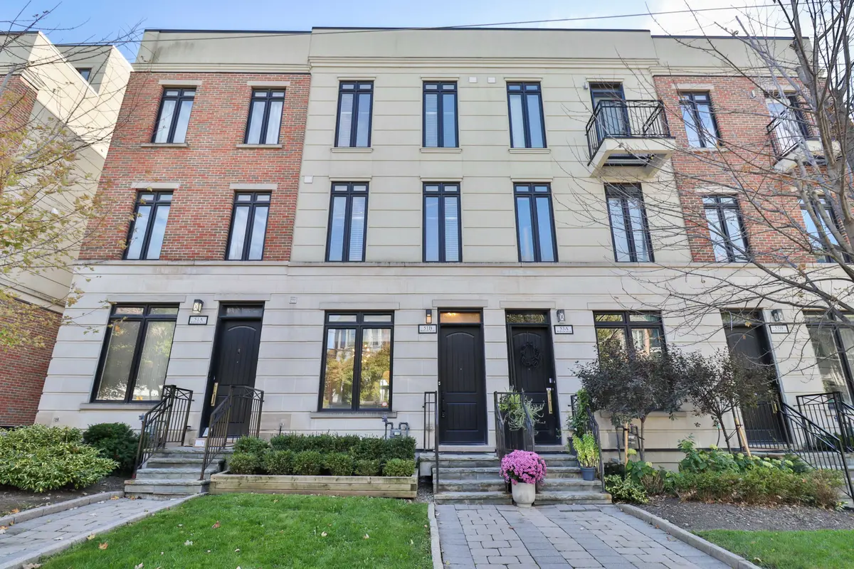 51B Burnaby BLVD, Toronto C03, ON M5N 1G3