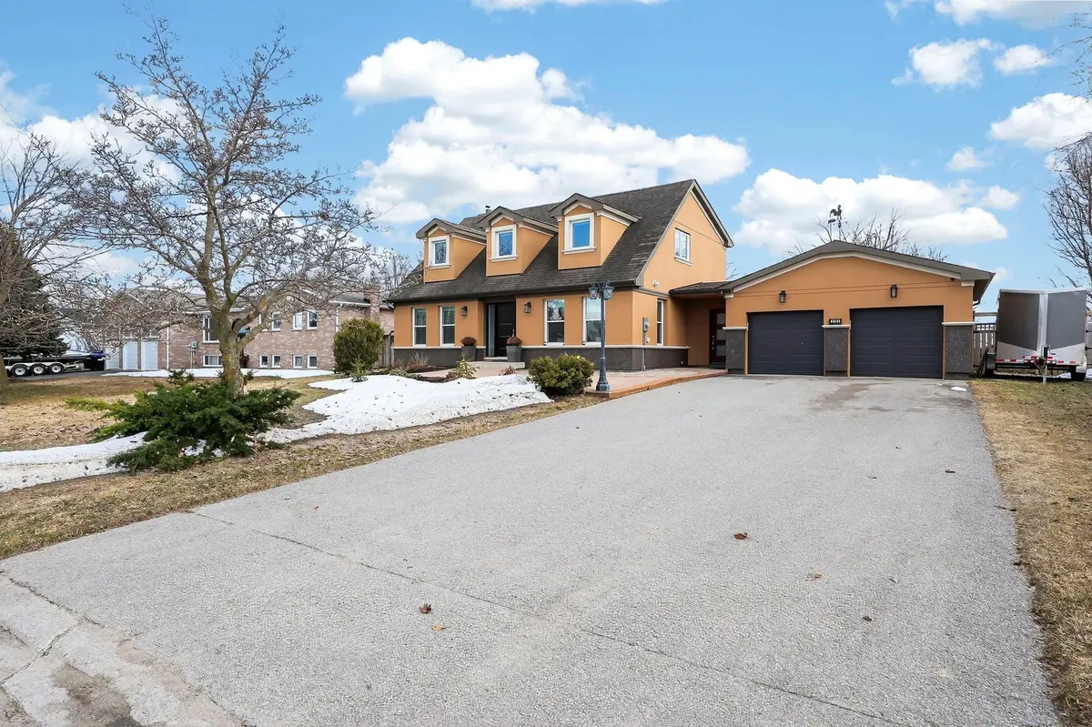 2151 Hughes DR, Innisfil, ON L0L 1R0