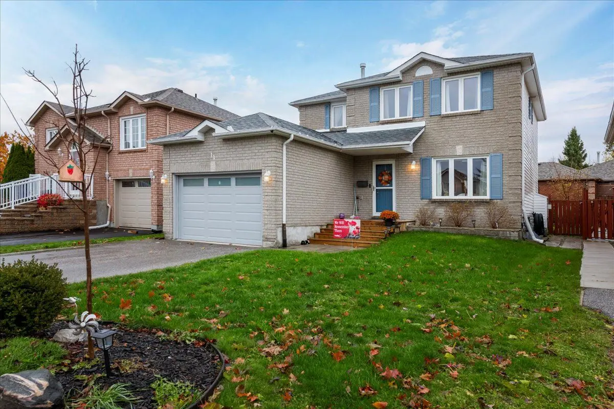 11 Garibaldi DR, Barrie, ON L4N 8C3