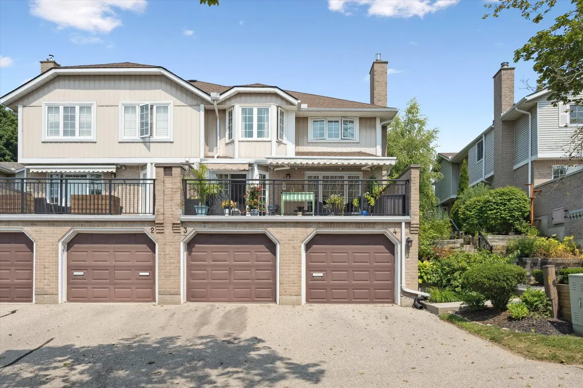 106 Woodlawn RD E #4, Guelph, ON N1E 1B7