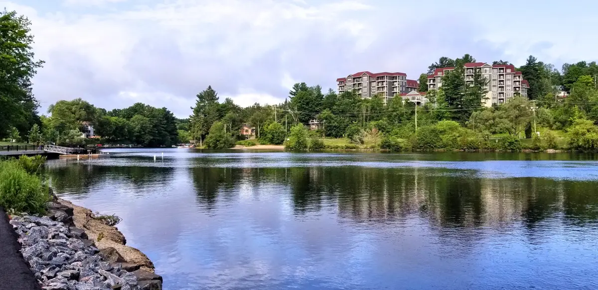 10 Kimberley AVE #B/311, Bracebridge, ON P1L 0A6