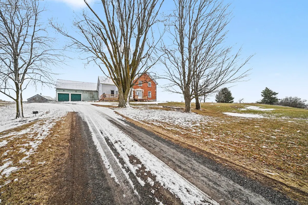 2327 31 HWY, North Dundas, ON K0C 2K0