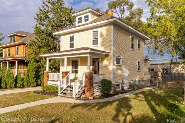 909 S Center ST, Royal Oak, MI 48067