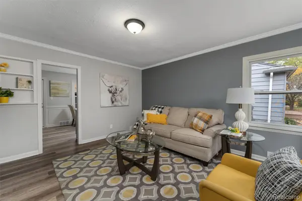 15751 W 14 mile RD, Beverly Hills Village, MI 48025