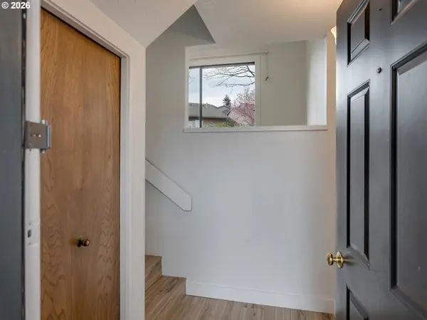 6228 MERIDIAN CIR #7, West Linn, OR 97068