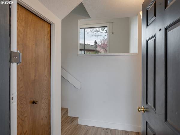 6228 MERIDIAN CIR #7, West Linn, OR 97068