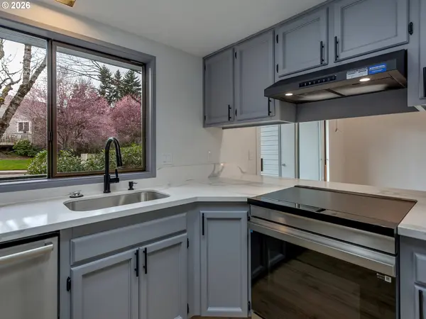 6228 MERIDIAN CIR #7, West Linn, OR 97068