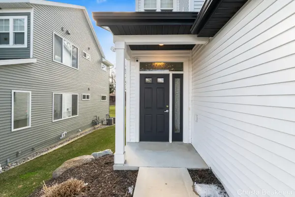 2368 Watertown WAY NE, City Of Grand Rapids, MI 49505