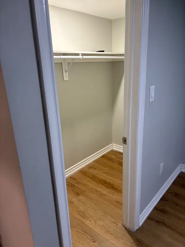 473 Gibbons ST #Lower, Oshawa, ON L1J 4Z3