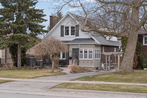 217 Farewell ST, Oshawa, ON L1H 6L5