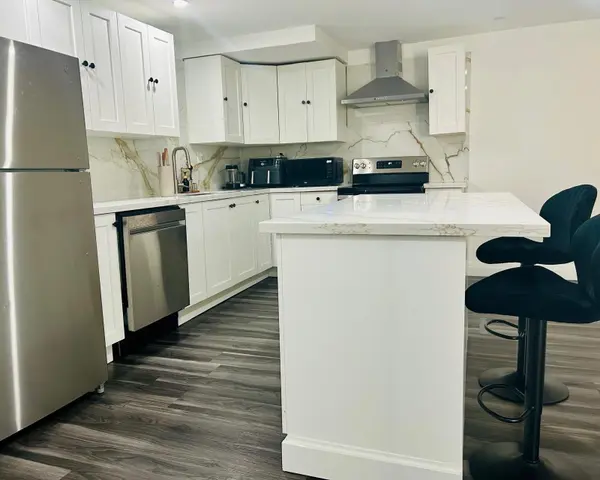 63 Yacht DR #Bsmt, Clarington, ON L1C 4B1