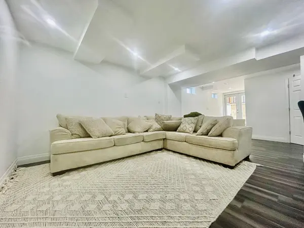 63 Yacht DR #Bsmt, Clarington, ON L1C 4B1