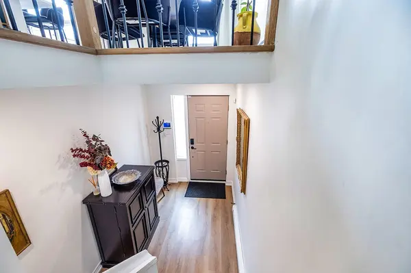 77 Parklane CIR #77, Clarington, ON L1C 3V9