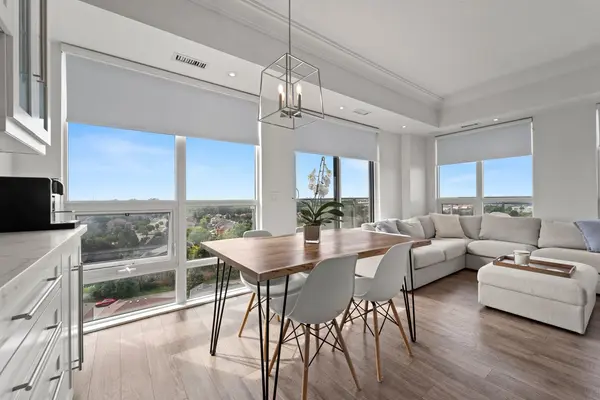 7730 Kipling AVE #902, Vaughan, ON L4L 1Y9