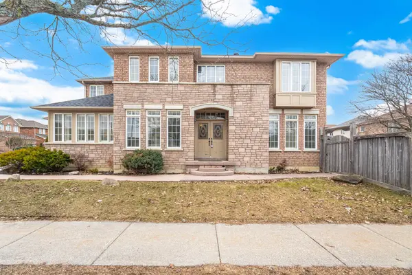 2 Sequoia RD, Vaughan, ON L4H 1W2