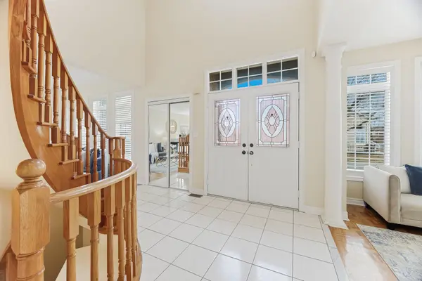 2 Sequoia RD, Vaughan, ON L4H 1W2