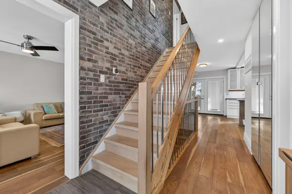 2151 Hughes DR, Innisfil, ON L0L 1R0