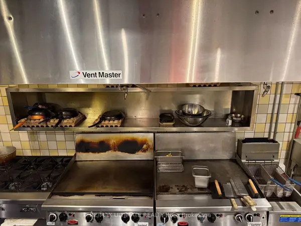 337 Lakeshore RD E, Oakville, ON L6J 1J4