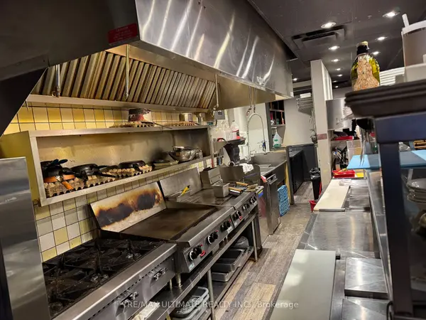 337 Lakeshore RD E, Oakville, ON L6J 1J4