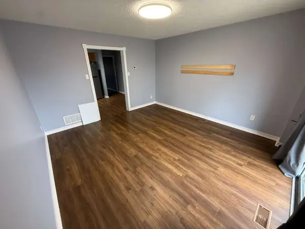 73 Chipmunk CRES, Brampton, ON L6R 1B4