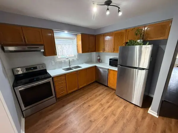 73 Chipmunk CRES, Brampton, ON L6R 1B4