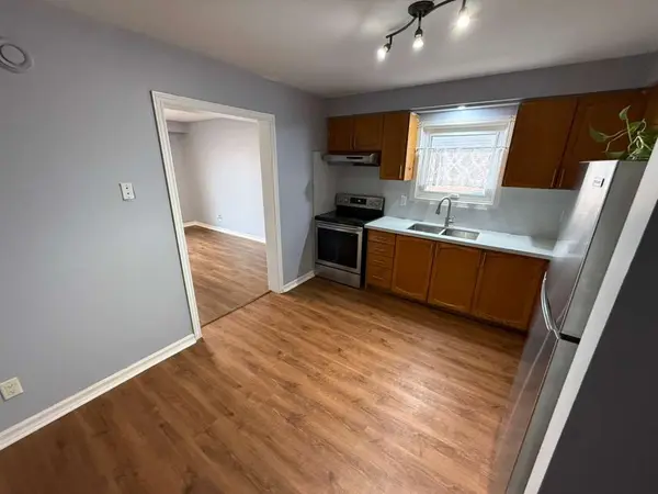 73 Chipmunk CRES, Brampton, ON L6R 1B4