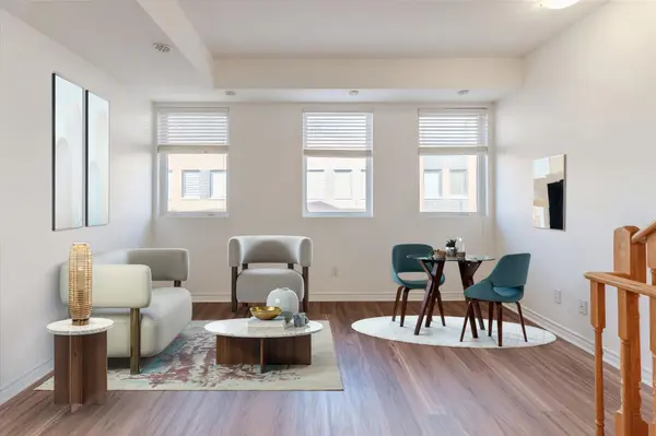 68 Winston Park BLVD #50, Toronto W05, ON M3K 1C3