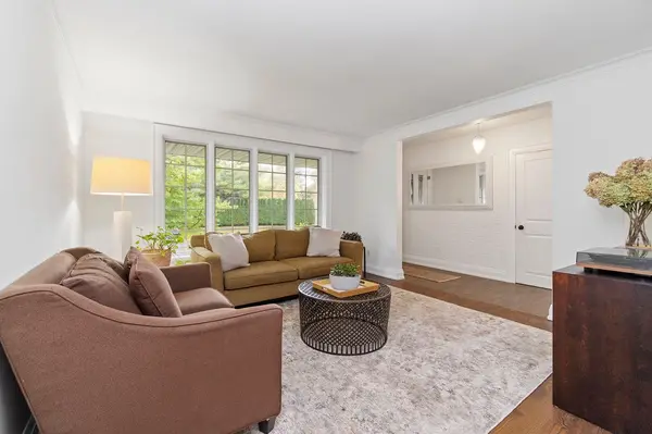 265 Snowden RD, Oakville, ON L6L 3X6