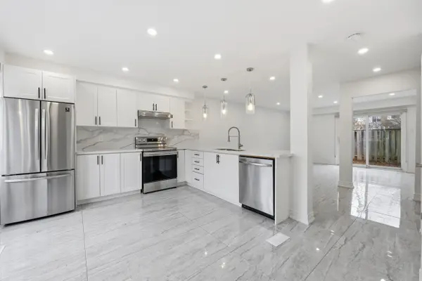 4196 Longmoor DR #1, Burlington, ON L7L 5E3