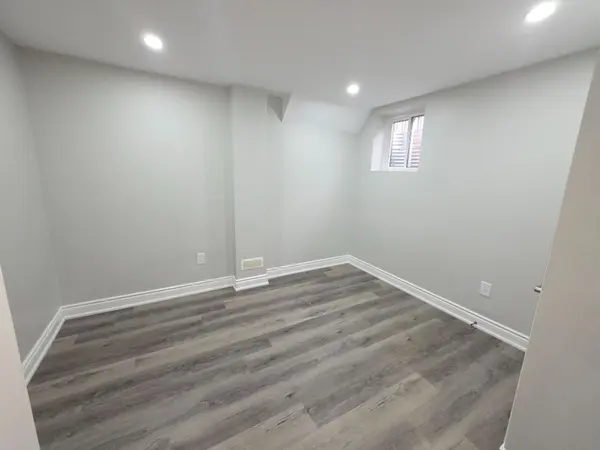 52 Jordensen DR #Bsment, Brampton, ON L6X 0S6