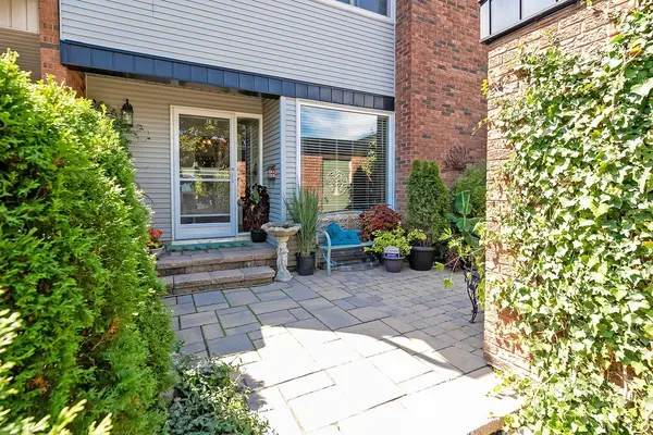 1580 Kerns RD #5, Burlington, ON L7P 3A7