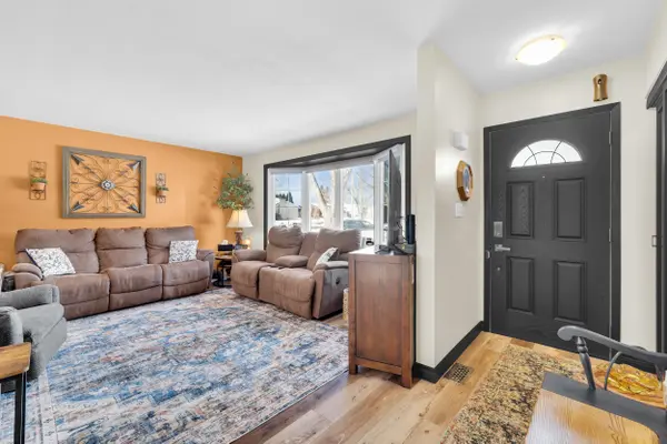 26 Peden BLVD, Brockville, ON K6V 3K3