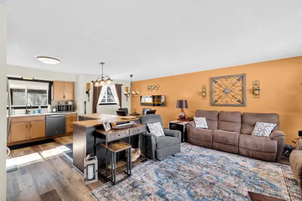 26 Peden BLVD, Brockville, ON K6V 3K3