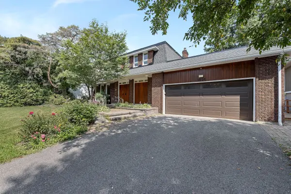 1825 Yale AVE, Alta Vista And Area, ON K1H 6S3