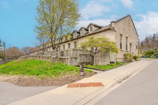 196 Arthur ST N #6, Guelph, ON N1E 4V8