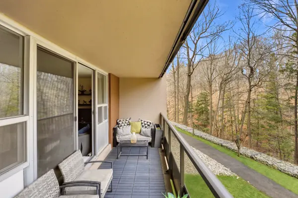 1968 Main ST W #103, Hamilton, ON L8S 1J7